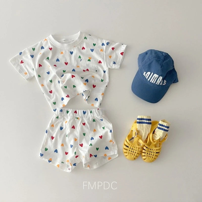 Boys and Girls 2Pcs Tees Heart Print T-Shirt + Plaid Shorts.